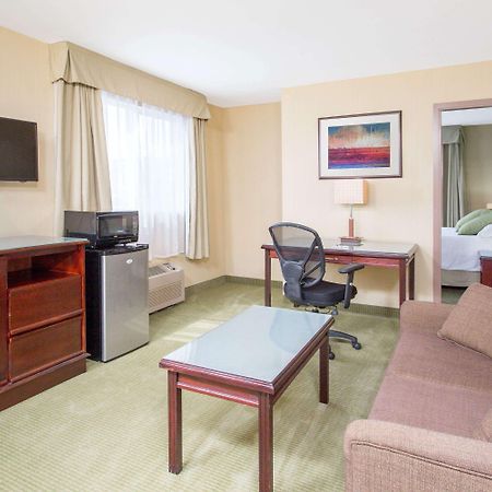 Ramada By Wyndham Williams Lake Exteriér fotografie