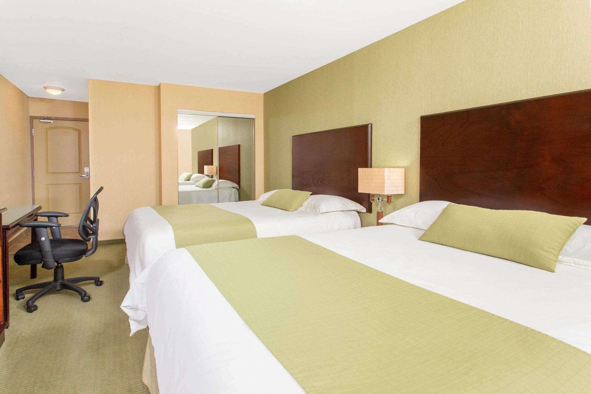 Ramada By Wyndham Williams Lake Exteriér fotografie