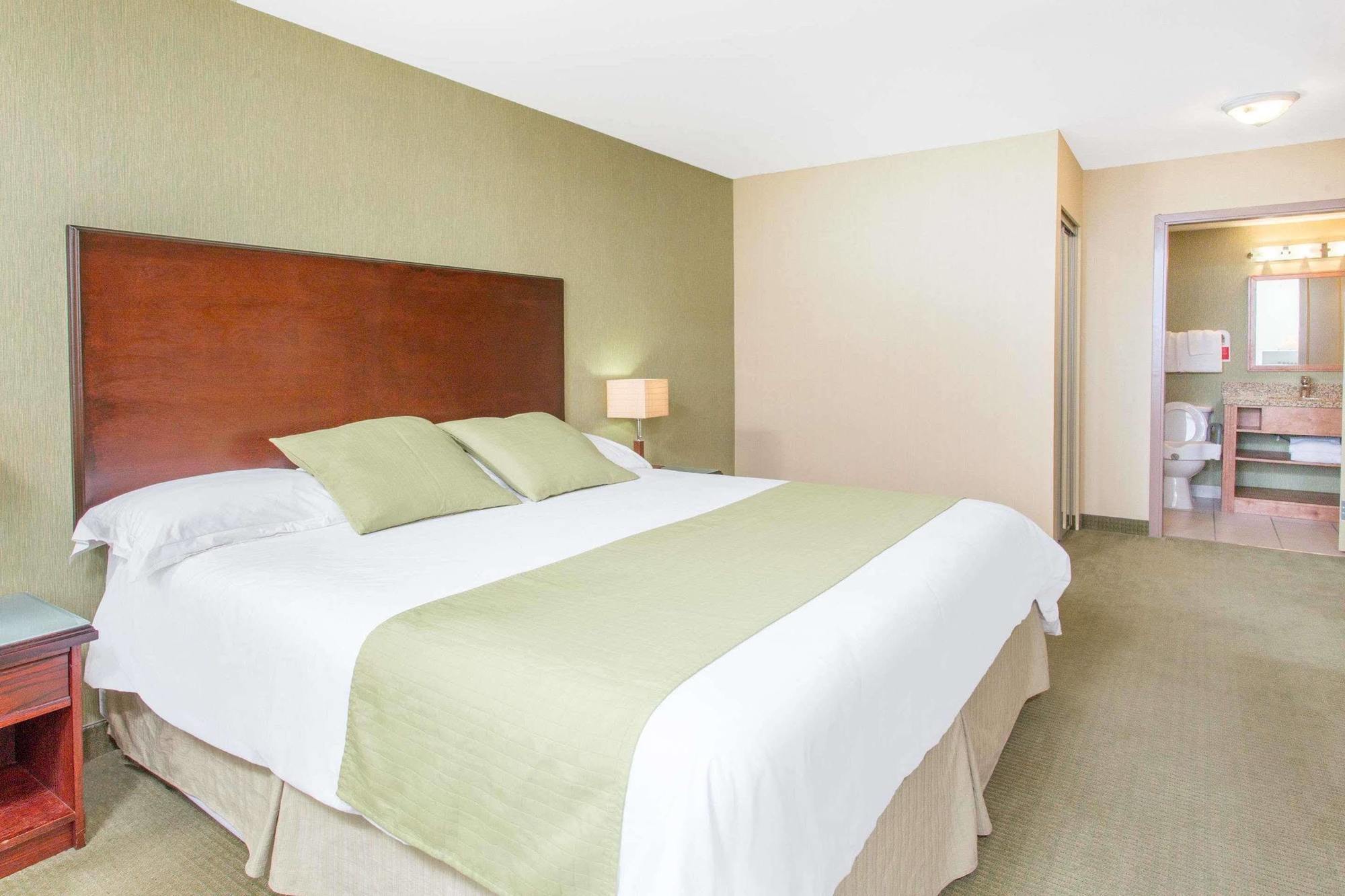 Ramada By Wyndham Williams Lake Exteriér fotografie